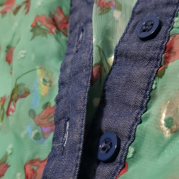 (2 for $10) Sheer Textured Chambray Floral Blouse - Picture 4 of 6